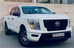 نیسان تایتان